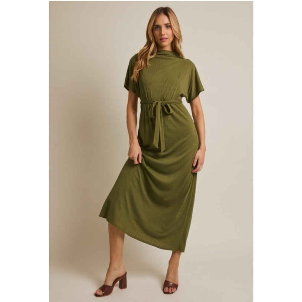 Tie-Waist Olive Maxi Dress with Short Sleeves - Picture 2 of 6